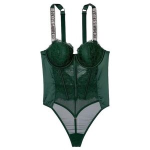 VICTORIA’S SECRET IN GREEN
